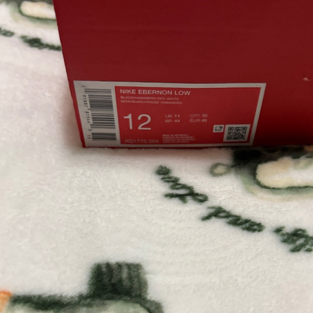 Nike Men's Black and Red Sneakers - Picture 7 of 7